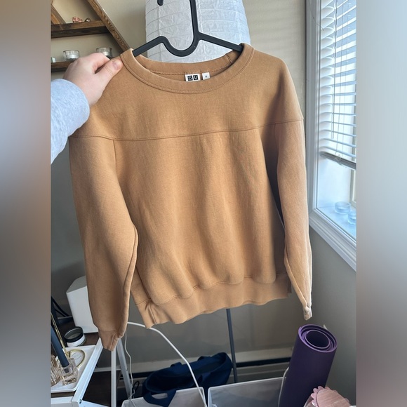 Uniqlo GIRLS U Crew Neck Long Sleeve Sweat Shirt - Picture 2 of 6